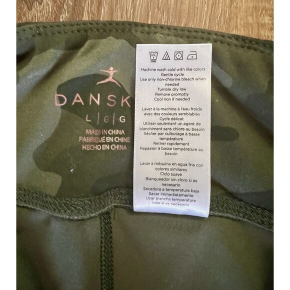 Danskin Ladies' High Rise Olive Green Camo Size‎ L Legging - Picture 7 of 7